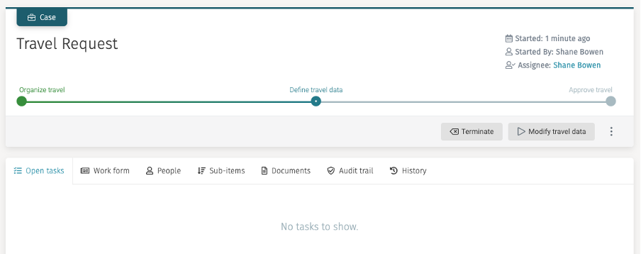 Travel case with stages